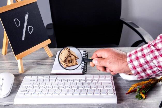 Jak dobrze zarządzać budżetem domowym w codziennych wydatkach?