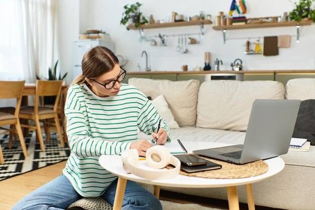 Praca w domu jak dorobić w każdej wolnej chwili?