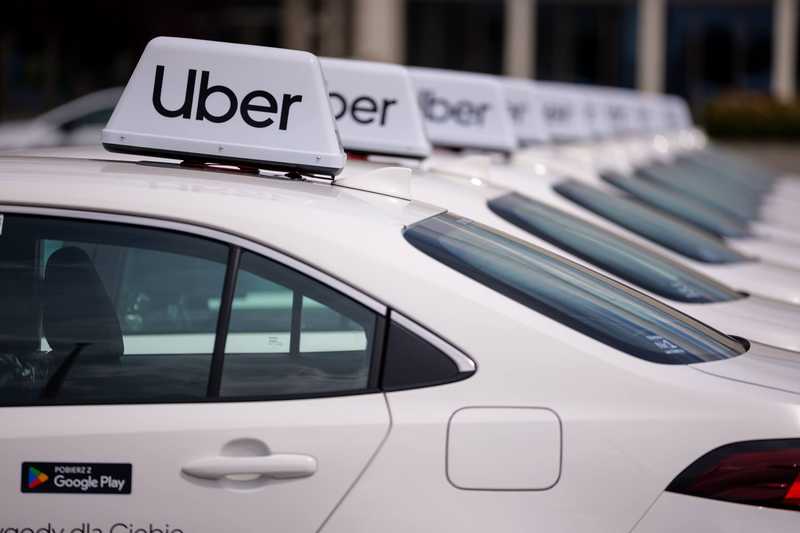Praca jako kierowca Uber w systemie zmianowym – co warto wiedzieć?