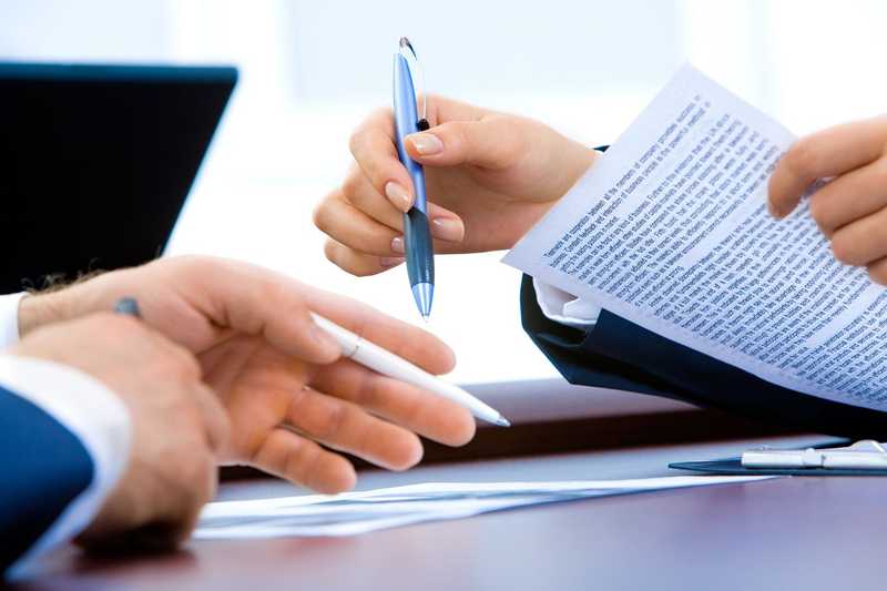 Reklasyfikacja umów B2B na umowę o pracę - kiedy inspektor kwestionuje współpracę z kontraktorami