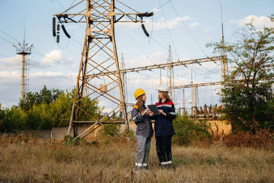 Ile zarabia elektromonter w Tauronie?