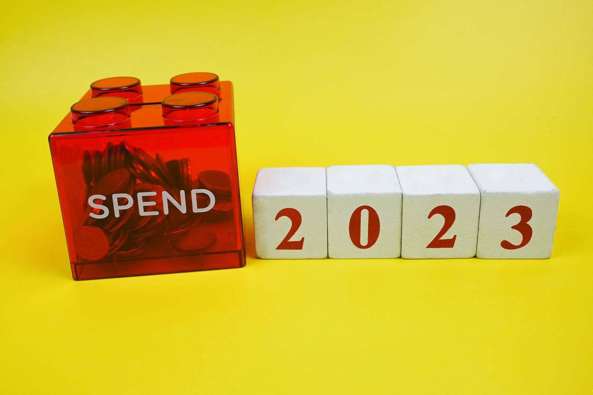 Jak oszczędzać pieniądze budżet domowy 2026 w codziennym życiu?